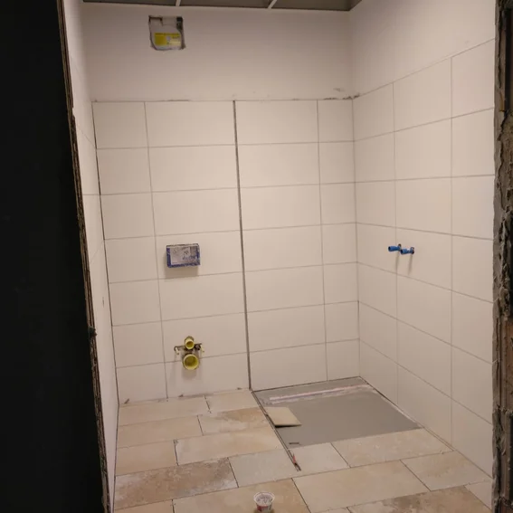 neubau_fliesen_3.jpeg